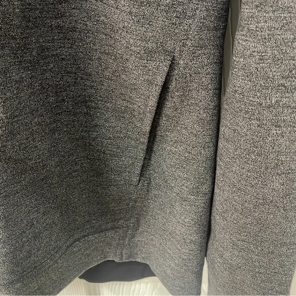 Lululemon City Trek Jacket in Heathered Black Size 4 - Picture 5 of 9
